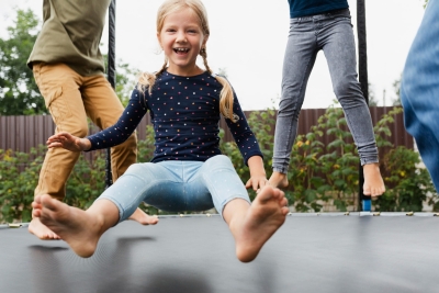 Trampoline in je tuin: Hoe veilig is het en waar moet je op letten?