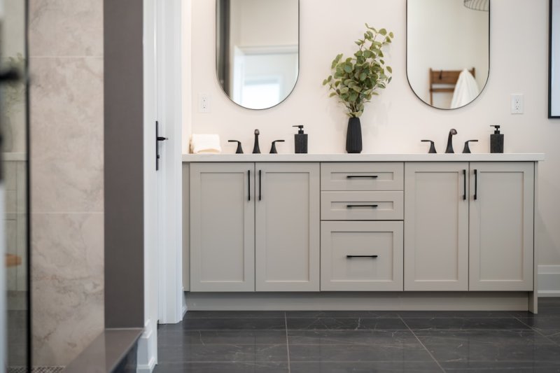 Je badkamer opfrissen zonder verbouwen: 10 slimme tips